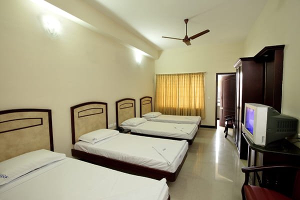 4bed-family room