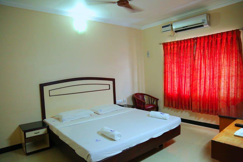 Hotel Vels court - Standard Room (1)